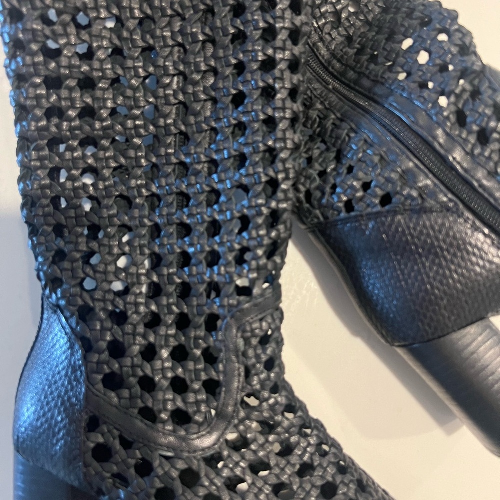 Free people black leather Woven Boot 8 - Picture 3 of 4